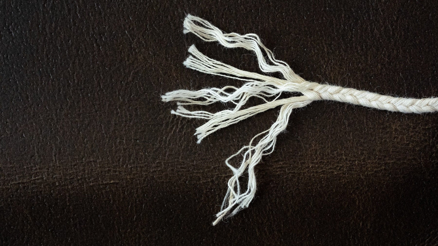 WICK SELECTION BASICS, WHAT TO LOOK FOR AND WHAT TO AVOID – Candle Shack UK