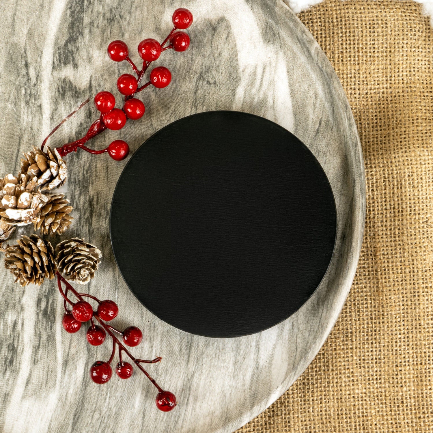 black wooden lid for 30cl Lotti candle jar on a marble tray